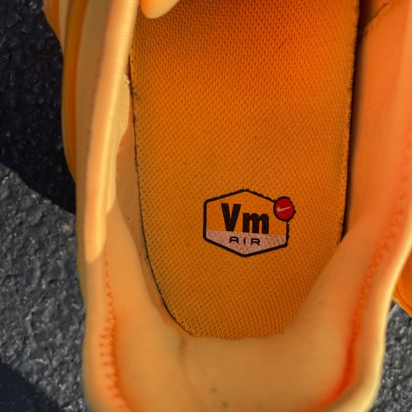 Nike Air Vapormax Plus Laser Orange [CW7011-800] Womens Size 11 - Picture 4 of 8